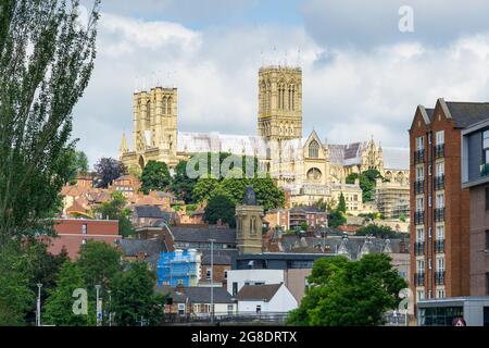 Cathédrale de Lincoln depuis le côté sud de Brayford Banque D'Images