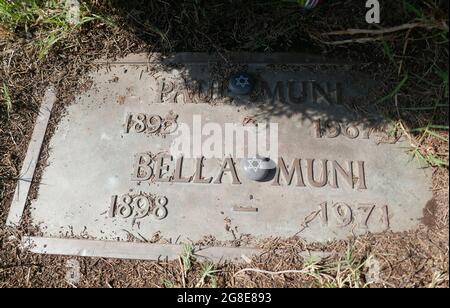 Los Angeles, Californie, États-Unis 17 juillet 2021 UNE vue générale de l'atmosphère de la tombe de l'acteur Paul muni au cimetière Hollywood Forever le 17 juillet 2021 à Los Angeles, Californie, États-Unis. Photo par Barry King/Alay stock photo Banque D'Images