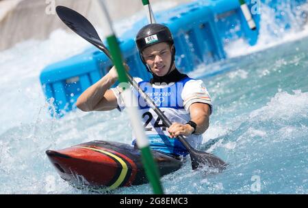 L'athlète Gabriel de Coster photographié lors d'une séance d'entraînement en canoë, en prévision des « Jeux Olympiques de Tokyo 2020 », à Tokyo, au Japon, le mardi 20 juillet 2021. T Banque D'Images