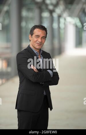 Cologne, Allemagne. 30 juin 2021. Acteur Erol SANDER joue le rôle de Frank Giese, à voir à partir du 08/25/2021 dans la série RTL début de soirée ALLES ÉTAIT ZAEHLT, photo opportunité le 03/19/2021 à Koeln, crédit: dpa/Alay Live News Banque D'Images