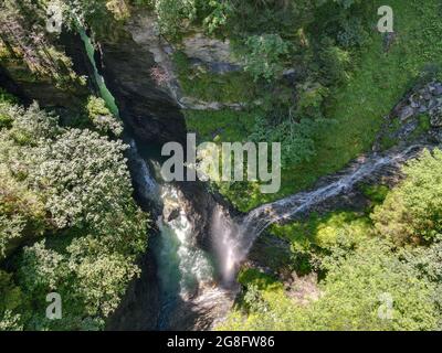 La gorge de Viamala est située entre Thusis et AnDeer dans les alpes suisses Banque D'Images