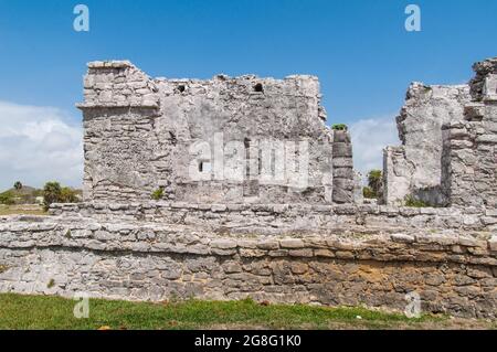 TULUM, MEXIQUE - le 08 mai 2017 : un gros plan des ruines antiques du site archéologique de Tulum dans la Riviera Maya, Yucatan, Mexique Banque D'Images