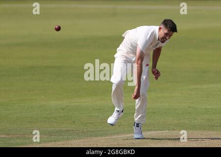 CHESTER LE STREET, ROYAUME-UNI. LE 20 JUILLET, Rhodes Bowling lors du match Tour Match entre County Select XI et l'Inde à Emirates Riverside, Chester le Street, le mardi 20 juillet 2021. (Credit: Mark Fletcher | MI News) Credit: MI News & Sport /Alay Live News Banque D'Images