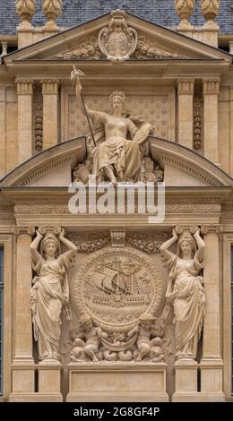 Paris, France - 07 16 2021 : vue depuis la cour intérieure de la façade du musée Carnavalet Banque D'Images