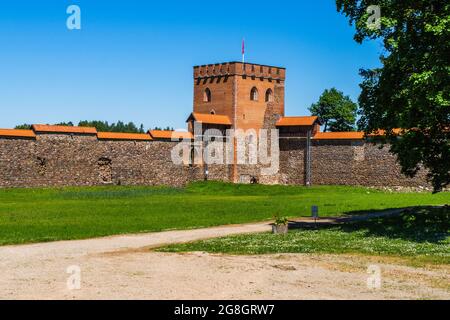 Mur défensif du château médiéval de Medininkai, Lituanie Banque D'Images