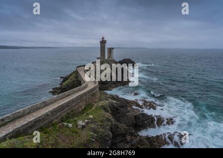 Phare du petit minou sur la côte atlantique française. Banque D'Images