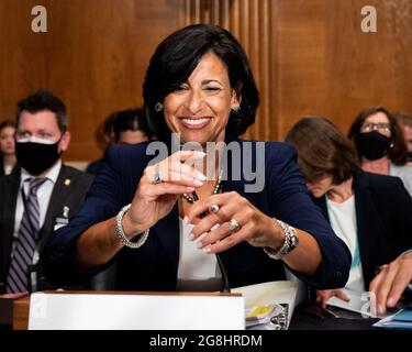 Washington, États-Unis. 20 juillet 2021. La Dre Rochelle Wamensky, directrice des centres de contrôle et de prévention des maladies, assiste à une audience du Comité sénatorial de la santé, de l'éducation, du travail et des pensions. Crédit : SOPA Images Limited/Alamy Live News Banque D'Images