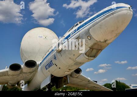 Zhukovsky, Russie. 20 juillet 2021. L'Atlant soviétique vu pendant les travaux du XV salon international de l'aviation et de l'espace MAKS-2021 qui a été ouvert par le Président de la Fédération de Russie, Vladimir Poutine. MAKS (salon international de l'air et de l'espace) est un salon aérien international biennal qui se tient à l'aéroport international de Zhukovsky et est un marché traditionnel pour l'industrie russe de la défense et de l'aérospatiale commerciale. Crédit : SOPA Images Limited/Alamy Live News Banque D'Images