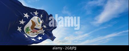 Minsk, Bélarus - mai 2021 : drapeau de l'ambassadeur des États-Unis qui agite dans le vent. États-Unis. Copier l'espace. illustration 3d, Banque D'Images