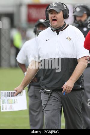 Josh Heupel, entraîneur-chef de l'UCF, Yells, au cours d'une action contre Tulane au Bounce House Stadium d'Orlando, en Floride, le 24 octobre 2020. (Photo de Stephen M. Dowell/Orlando Sentinel/TNS/Sipa USA) Banque D'Images