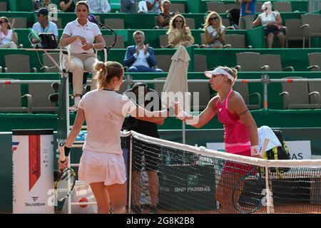 Tereza Mrdeza (CROATIE) contre Katarzyna Kawa (POLOGNE) vu en action lors du tournoi ouvert BNP Paribas Pologne (catégorie WTA 250) à Gdynia. Note finale 6:3, 1:6, 6:2 pour Kawa. (Photo de Grzesiek J?drzejewski / SOPA Images/Sipa USA) Banque D'Images