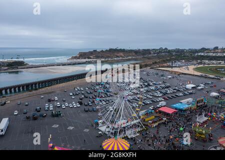 Tir de drone de gros ferries à bord du parc d'expositions de Del Mar Banque D'Images