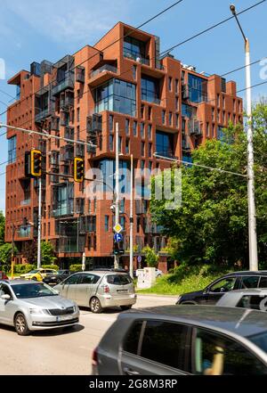 Le bâtiment résidentiel Red Apple à Sofia, Bulgarie à partir de 2021. Red Apple Residential Building by Aedes Studio est le gagnant en architecture, bâtiment A. Banque D'Images