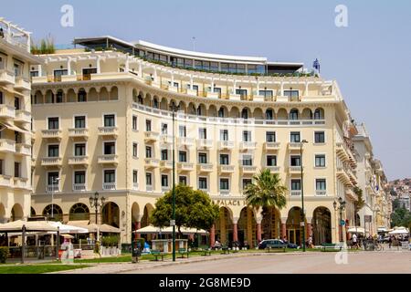Thessalonique, Grèce, 15 juillet 2021. Electra Palace Thessaloniki est un hôtel aussi légendaire que son emplacement célèbre. Il se trouve sur l'impressionnant Aristotl Banque D'Images