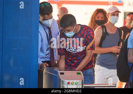 Sant Joan Despi, Espagne. 21 juillet 2021. Les supporters au stade avant le match amical de pré-saison entre le FC Barcelone et Gimnastic de Tarragona au stade Johan Cruyff à Sant Joan Despi, Espagne. Crédit : DAX Images/Alamy Live News Banque D'Images