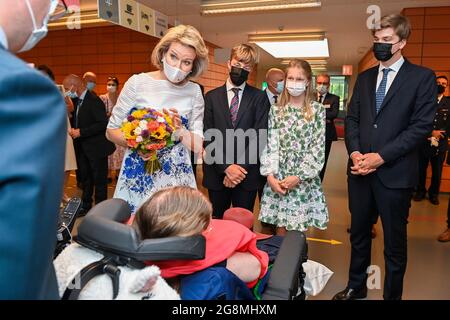 La reine Mathilde de Belgique, le prince Emmanuel, la princesse Eleonore et le prince Gabriel photographiés lors d'une visite de la famille royale à l'occasion du BE Banque D'Images