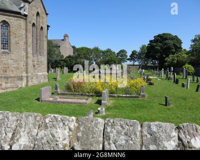 Construit en 1840, l'église Christ Church de Glasson est située dans un bel emplacement sur le canal de Lancaster et est entourée d'un grand cimetière. Banque D'Images