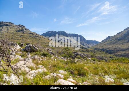 Paysage sur une belle journée dans le Kloof de bain près de Wellington dans le Cap occidental de l'Afrique du Sud Banque D'Images