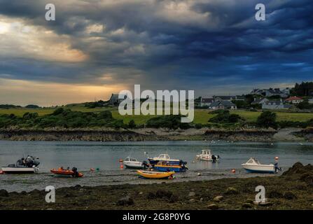 Vue sur le port à l'île de Whithorn, l'un des villages et ports maritimes les plus méridionales d'Écosse. Banque D'Images