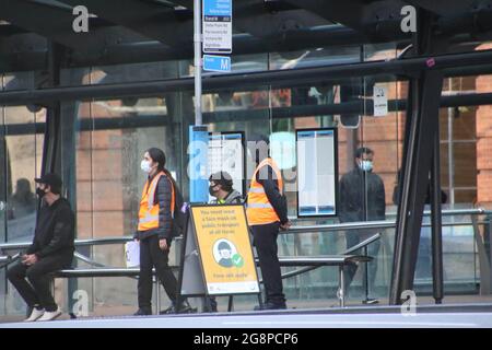 Sydney, Australie. 22 juillet 2021. Un arrêt de bus à la place du chemin de fer. Credit: Richard Milnes/Alamy Live News Banque D'Images
