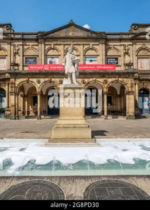 Statue de William Etty en face de la York Art Gallery en été à Exhibition Square York Yorkshire Angleterre Banque D'Images