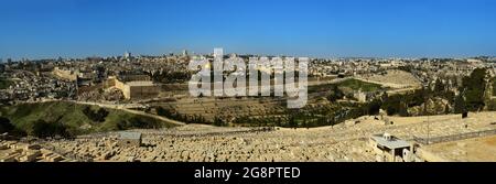 Vue panoramique de la ville de Jérusalem vue depuis le mont des oliviers d'Israël Banque D'Images