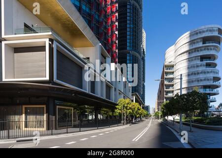 Sydney, Australie. 22 juillet 2021. Sydney, Australie. Jeudi 22 juillet 2021. Vues générales de Barangaroo et de scènes de rue vides.de nouvelles restrictions imposées ont mis fin à tous les travaux de construction à Sydney au moins jusqu'au 30 juillet en raison de la variante très infectieuse du delta de Covid-19. Crédit : Paul Lovelace/Alamy Live News Banque D'Images