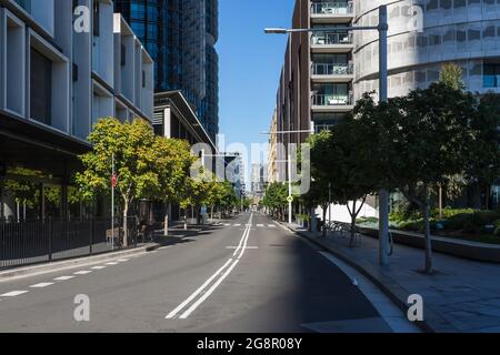 Sydney, Australie. 22 juillet 2021. Sydney, Australie. Jeudi 22 juillet 2021. Vues générales de Barangaroo et de scènes de rue vides.de nouvelles restrictions imposées ont mis fin à tous les travaux de construction à Sydney au moins jusqu'au 30 juillet en raison de la variante très infectieuse du delta de Covid-19. Crédit : Paul Lovelace/Alamy Live News Banque D'Images