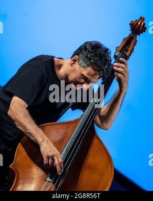 Naples, Italie. 21 juillet 2021. John John Patitucci Triowith Brian Blade et Chris Potter. (Photo de Giovanni Esposto/Pacific Press/Sipa USA) crédit: SIPA USA/Alay Live News Banque D'Images