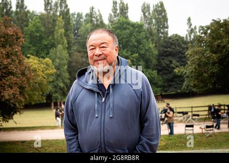 Porto, Portugal. 22 juillet 2021. Ai Weiwei vu pendant l'exposition. Pequi Tree est une exposition de racines et de figures humaines entrelacées présentée par ai Weiwei, un artiste chinois. L'exposition a eu lieu au Musée Serralves. Crédit : SOPA Images Limited/Alamy Live News Banque D'Images