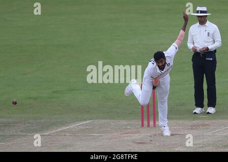 CHESTER LE STREET, ROYAUME-UNI. LE 22 JUILLET JasEsprit Bumrah de l'Inde bowling pendant le Tour Match entre County Select XI et l'Inde à Emirates Riverside, Chester le Street le jeudi 22 juillet 2021. (Credit: Mark Fletcher | MI News) Credit: MI News & Sport /Alay Live News Banque D'Images