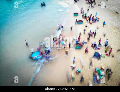 Belle plage dans la province de Quang Binh au centre du Vietnam Banque D'Images