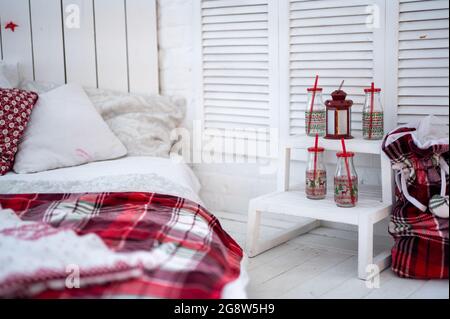 Nouvel an, décoration intérieure de Noël, hiver de vacances, famille de bonheur, matin après noël. Séjour avec décorations de Noël. Interio festif Banque D'Images