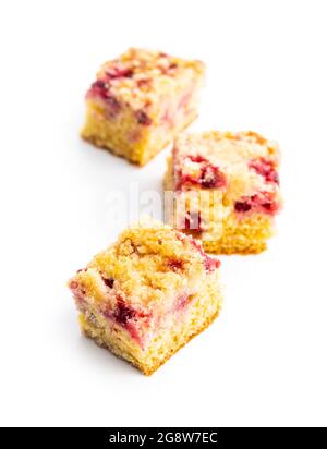 Tarte fruitée douce isolée sur fond blanc. Banque D'Images