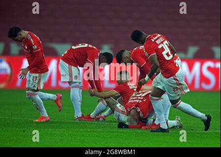 Porto Alegre, Brésil. 22 juillet 2021 ; Estádio Beira-Rio, Porto Alegre, Brésil. Les joueurs d'Internacional déplorent la défaite après le match entre Internacional et Olimpia, pour les 16 derniers de la Copa Libertadores 2021 . Après le tirage sans but, le Decano a gagné 5-4 sur les sanctions et a éliminé Inter de Porto Alegre Banque D'Images