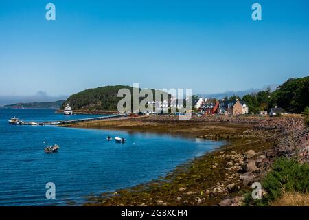 Le village pittoresque de Shielddaig dans les Highlands d'Écosse Banque D'Images