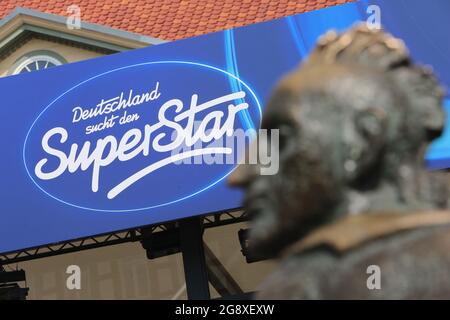 Wernigerode, Allemagne. Juillet 23 2021: Le logo de la célèbre série de casting RTL 'DSDS Sucht den Superstar' est visible dans la salle d'attente des candidats. Photo: Matthias Bein/dpa-Zentralbild/ZB crédit: dpa Picture Alliance/Alay Live News Banque D'Images