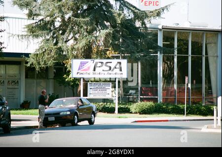 ÉTATS-UNIS. 08 septembre 2017. Signez avec le logo pour Pacific States Aviation, une école de formation pilote à l'aéroport Buchanan Field, un aéroport municipal desservant le comté de Contra Costa, Concord, Californie, le 8 septembre 2017. (Photo par Smith Collection/Gado/Sipa USA) crédit: SIPA USA/Alay Live News Banque D'Images