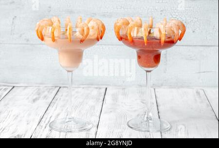 Cocktails de crevettes et de crevettes en verre : vue de dessus Banque D'Images