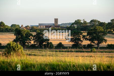 Vue sur la campagne depuis Warham Camp, fort bien conservé de l'âge de fer situé à côté de la terre agricole entre Wrighton et Warham dans le nord de Norfolk Royaume-Uni. Banque D'Images