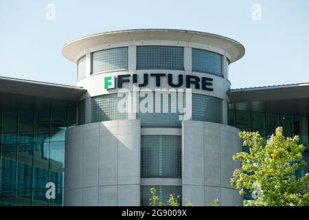 Future House, The Glanty, Egham / The Glanty, Egham, TW20 9AH (127) Banque D'Images