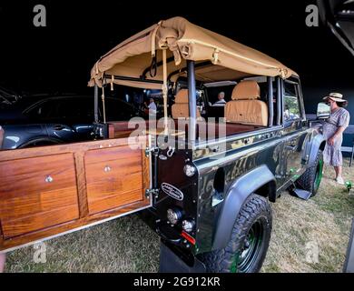 Ragley Hall, Warwick, Warwickshire, Royaume-Uni. 23 juillet 2021. The Game Fair Exhibition Show; un Landrover vintage exposé sur un stand crédit: Action plus Sports/Alay Live News Banque D'Images