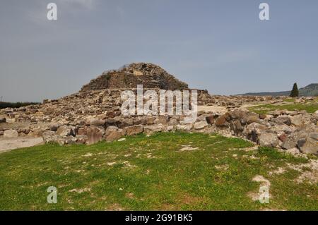 500px photo ID: 135371645 - su Nuraxi, site archéologique de Barumini, Sardaigne, Italie. Il a été inscrit sur la liste des sites du patrimoine mondial de l'UNESCO Banque D'Images