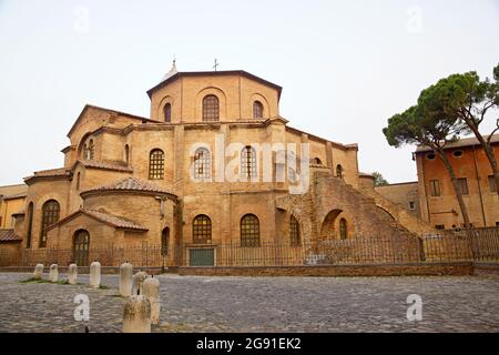 'La basilique (église) de San vitale à Ravenne, est l'un des exemples les plus importants de l'art et de l'architecture byzantines des premiers chrétiens dans l'ouest de l'UE Banque D'Images