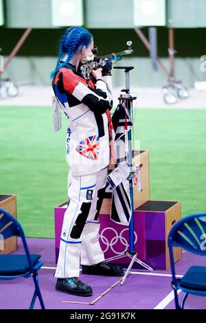 Le Seonaid McIntosh de Grande-Bretagne en action lors de la qualification des femmes à carabine à air de 10 m au champ de tir d'Asaka le premier jour des Jeux Olympiques de Tokyo en 2020 au Japon. Date de la photo: Samedi 24 juillet 2021. Banque D'Images