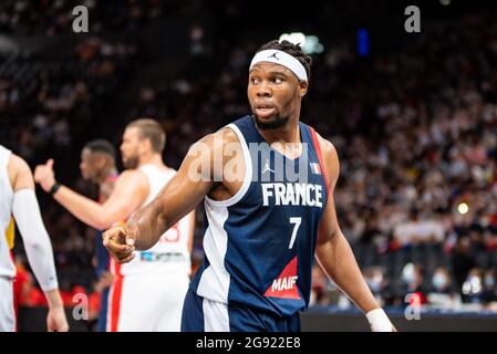 Guerschon Yabusele de France réagit lors du match international de basketball masculin entre la France et l'Espagne le 10 juillet 2021 à l'AccorHotels Arena de Paris, France - photo Antoine Massinon / A2M Sport Consulting / DPPI Banque D'Images