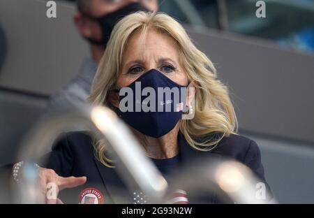 Première Dame des États-Unis, Jill Biden dans les stands du Tokyo Aquatics Center le premier jour des Jeux Olympiques de Tokyo 2020 au Japon. Date de la photo: Samedi 24 juillet 2021. Banque D'Images