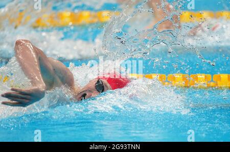 Le Max Litchfield de Grande-Bretagne en action dans le Medley individuel de 400m hommes chauffe au Centre aquatique de Tokyo le premier jour des Jeux Olympiques de Tokyo 2020 au Japon. Date de la photo: Samedi 24 juillet 2021. Banque D'Images