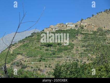 Villages berbères dans la belle vallée de l'Ourika, Haut Atlas ma Banque D'Images