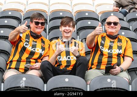 Les fans retournent aussi au MKM Stadium tom regarder Hull City v Mansfield Town pré-saison amical Banque D'Images